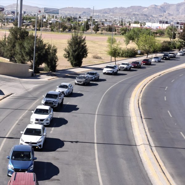 Logran acuerdo para que en horas pico abran todas las garitas del puente libre