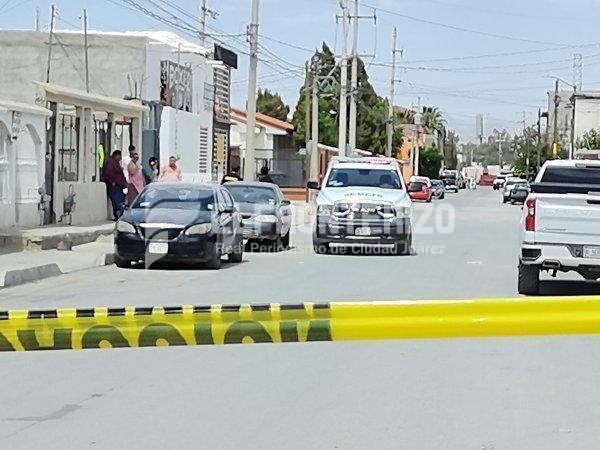 Vecinos de la Colonia Salvarcar encuentran a una persona sin vida al interior de un carro