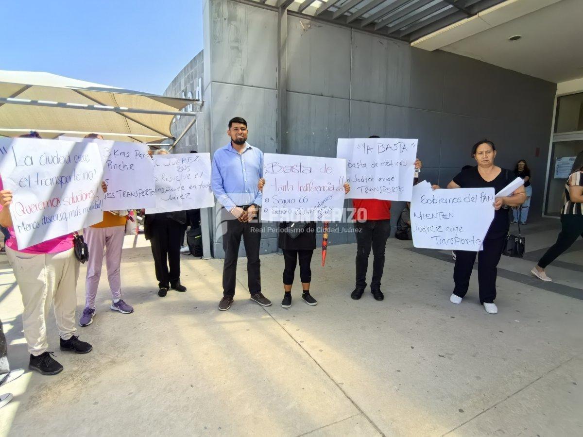 Exigen vecinos del Valle y otras zonas de Juárez regularizar transporte