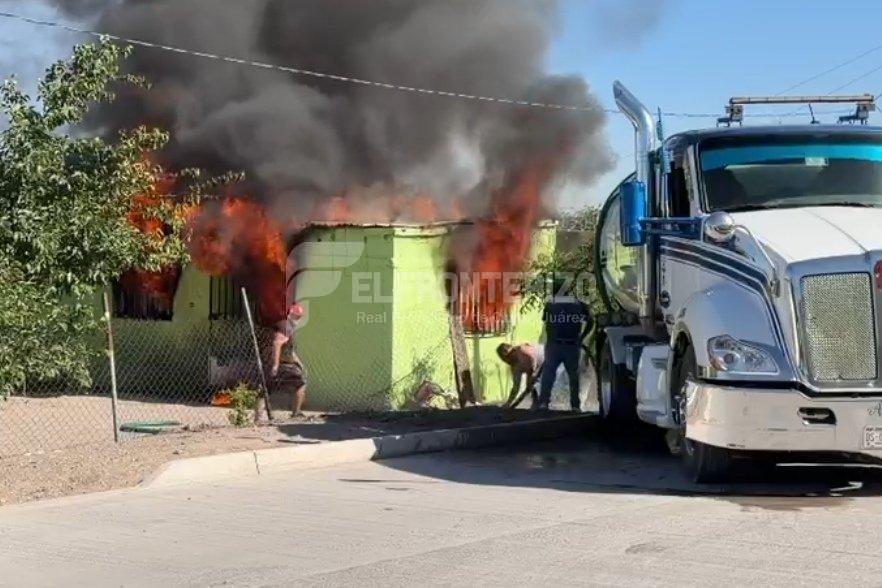 Arde en llamas vivienda en la Colonia El Papalote