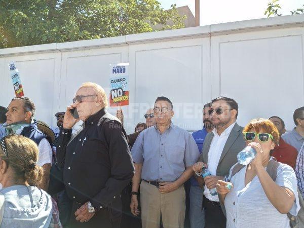 Dos ex alcaldes de Juárez en FGR por manifestación en favor de gobernadora