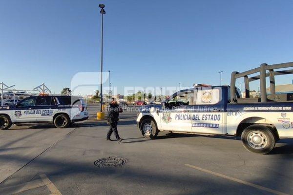 Ejecutan a balazos a una persona en el estacionamiento de Centro Comercial