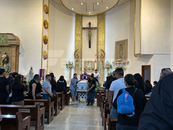 Dan el último adiós, al foto periodista 